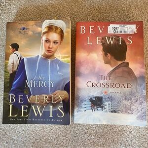 Lot 2 Beverly Lewis Chapter Books The Mercy Rose Trilogy The Crossroad Paperback